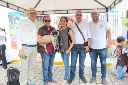 Funcionarios de la Alcaldía de Neiva, participando del evento.